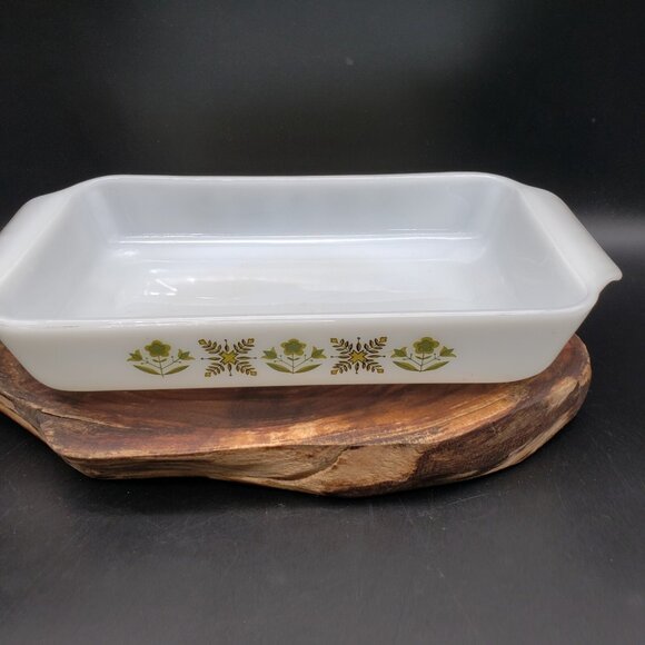 Anchor Hocking Meadow Green 1.5 Qt Baker VTG Fire-King USA Milk Glass 12" Dish - Picture 2 of 10